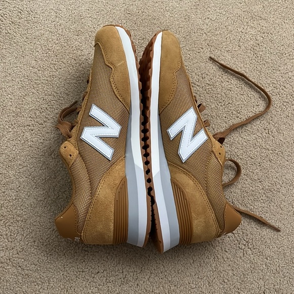 Men’s gold (brown white) New Balance 515 shoes. New with the box. - Picture 2 of 6